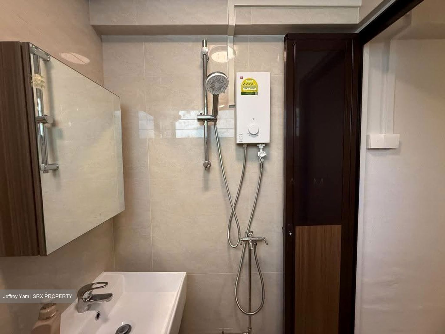 Blk 225 Bukit Batok Central (Bukit Batok), HDB 3 Rooms #613513521
